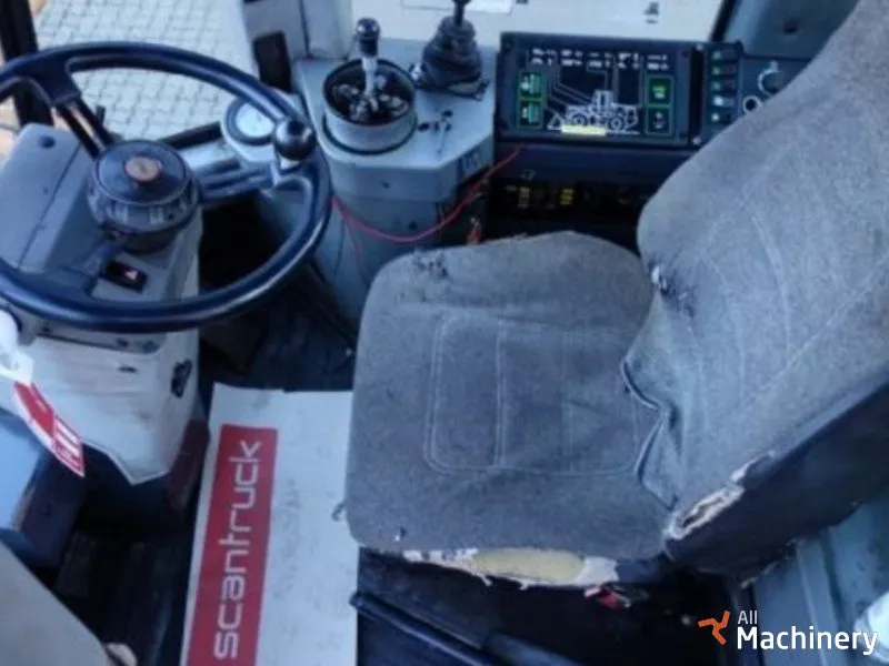 CASE 721B Front-end loaders (1996 year) #1014