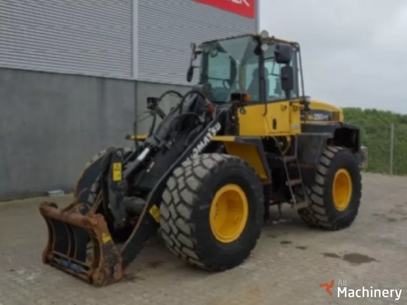 KOMATSU WA250PT-5 Front-end loaders (2005 year) #1015