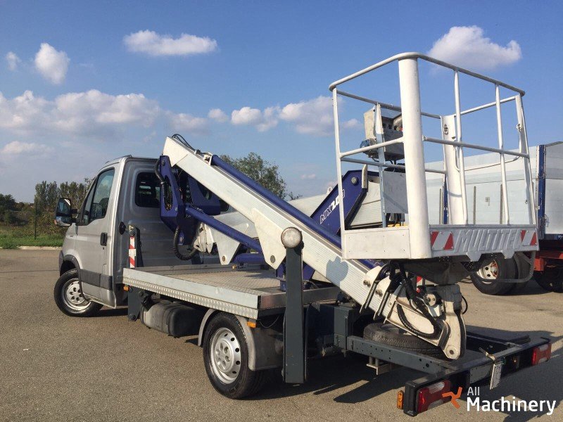 IVECO DAILY Truck mounted working platforms #1082