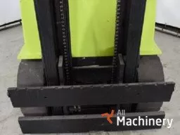 CLARK EM25S Forklifts (1994 year) #1173