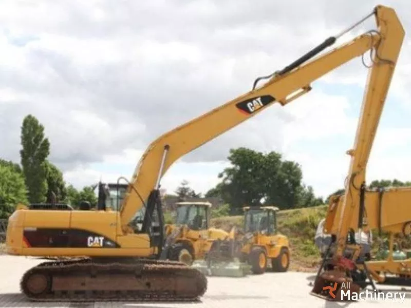CATERPILLAR  320D Tracked excavators (2010 year) #1203
