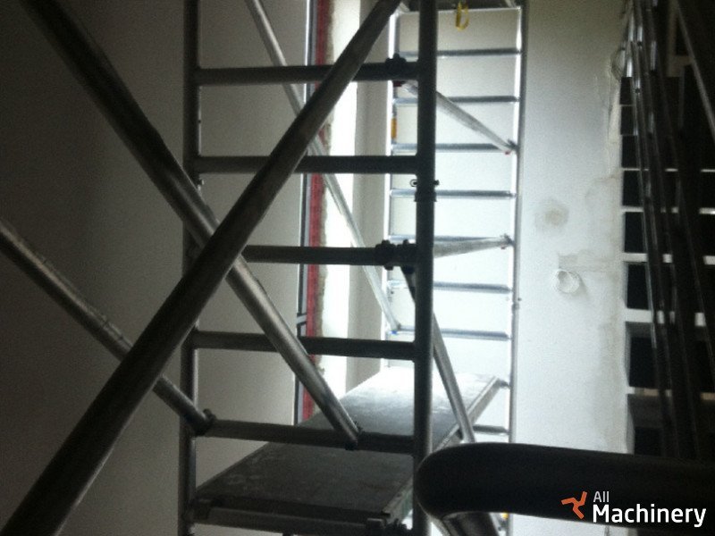 CUSTERS Laiptinės pastoliai Mobile scaffolds #1536