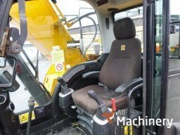 JCB JS220LC Tracked excavators #16
