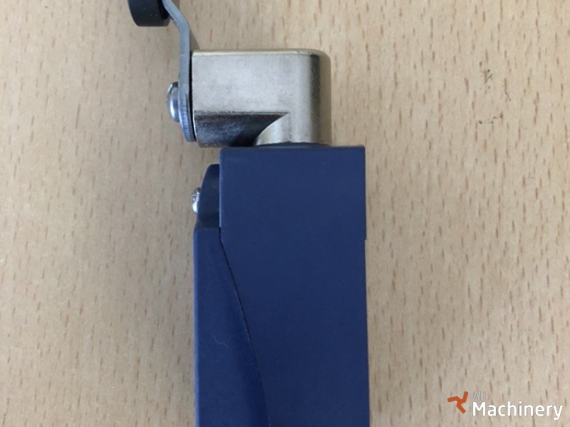 HAULOTTE   TELEMECANIQUE SENSORS  ZCP21  Working platform electrics #1646