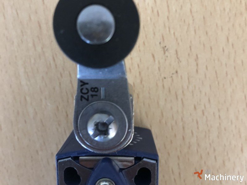 HAULOTTE   TELEMECANIQUE SENSORS  ZCP21  Working platform electrics #1646