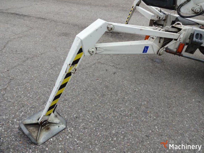 DINO 210 Trailer mounted working platforms #1718