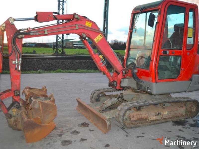 YANMAR B25VA Mini excavators 1-7 t. #1849