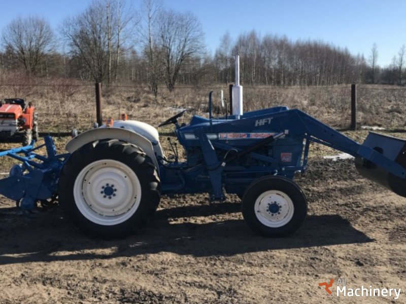 FORD 2000 Tractor loaders ID 1915 allmachinery