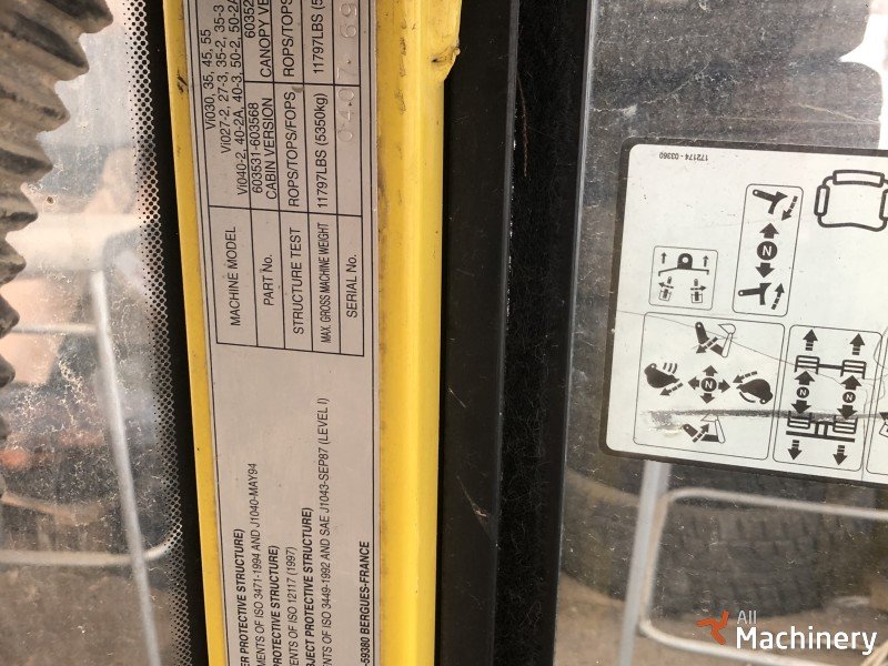 YANMAR VIO 27, 30, 35, 45, 55 kabina Cabin and body spare parts #2017