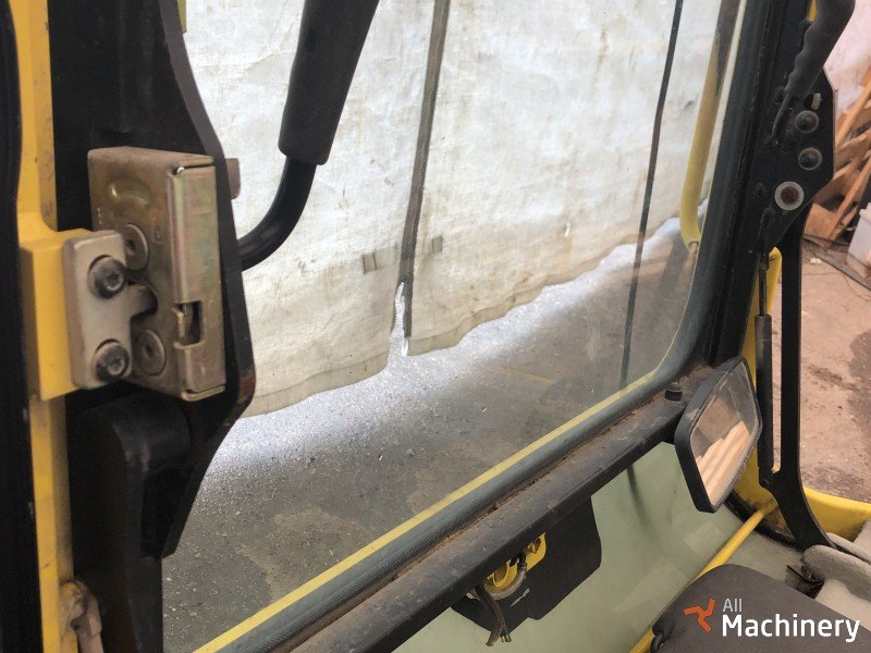 YANMAR VIO 27, 30, 35, 45, 55 kabina Cabin and body spare parts #2017