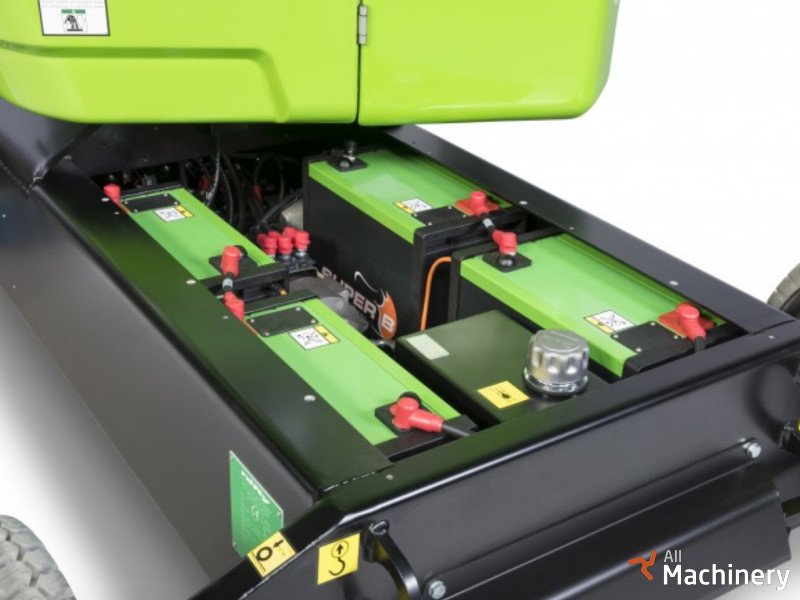 NIFTYLIFT HR12L 12.1m Self Propelled Trailer mounted working platforms #2024