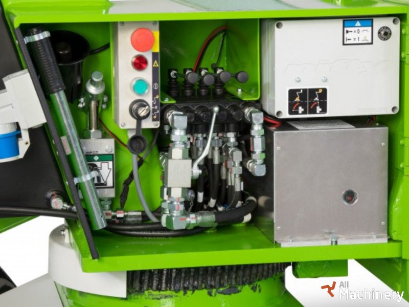 NIFTYLIFT HR12 4x4 Trailer mounted working platforms #2026