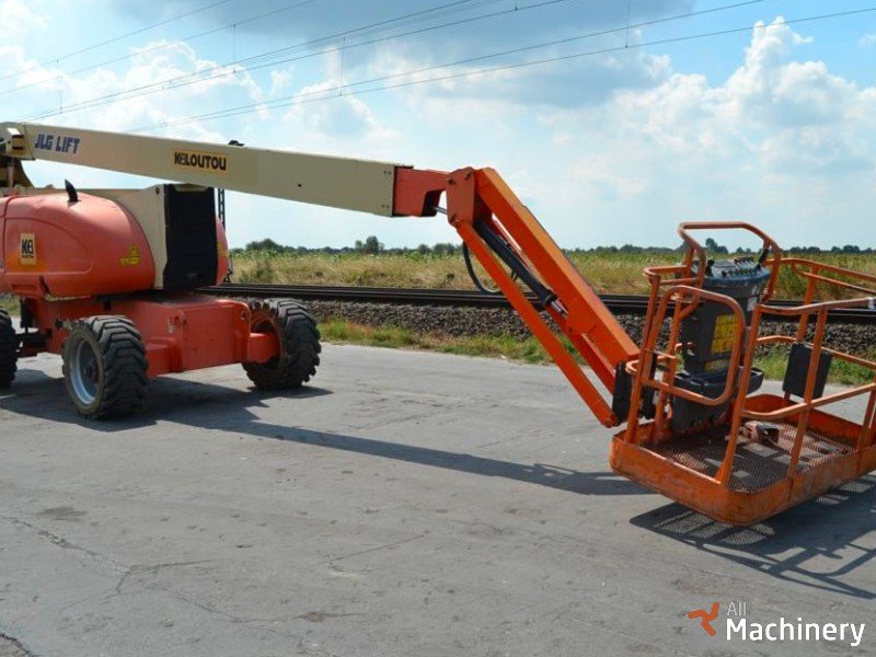 JLG 800AJ Articulated boom lifts #2107