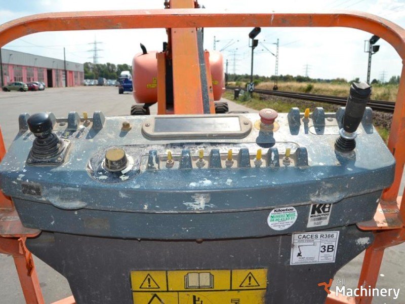 JLG 800AJ Articulated boom lifts #2107