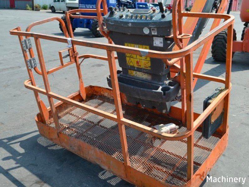 JLG 800AJ Articulated boom lifts #2107