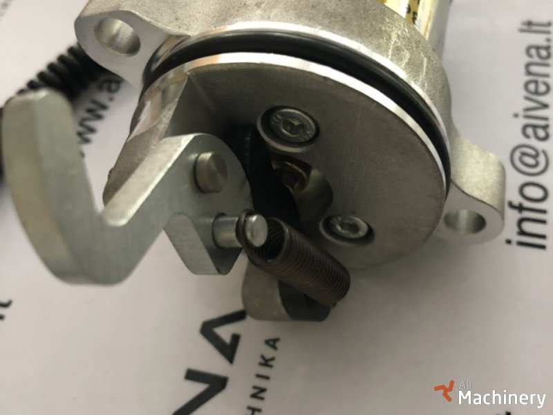 DANFOSS DEUTZ 04103822 Working platform engines and parts #2133