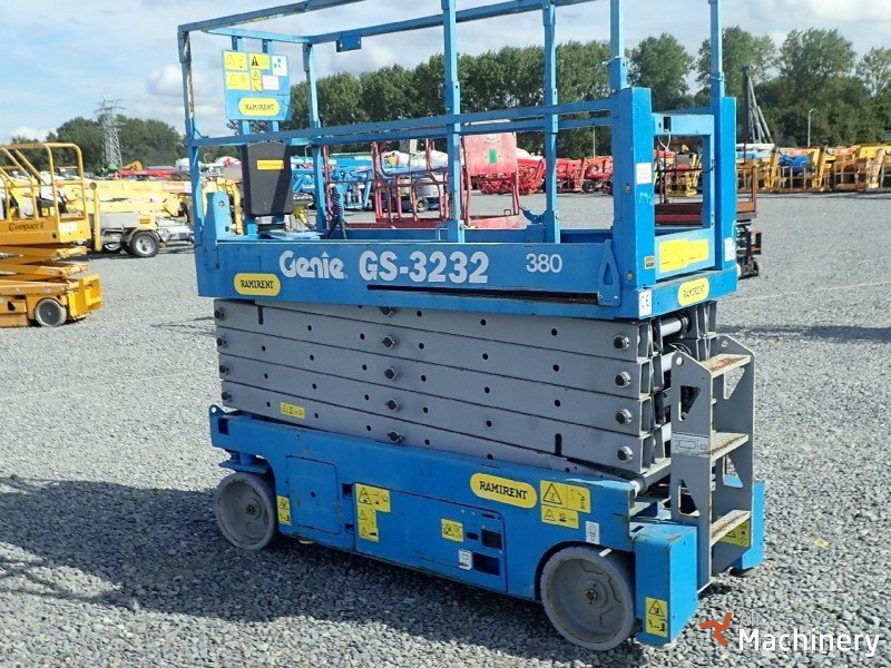 GENIE GS3232 Scissor lifts (2007 year) #2135