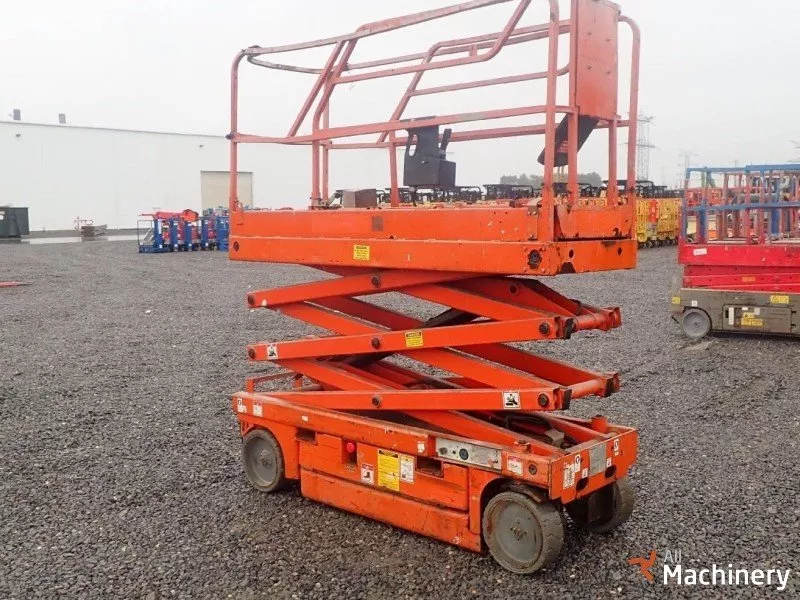HAULOTTE Compact 8 Scissor lifts (2002 year) #2137