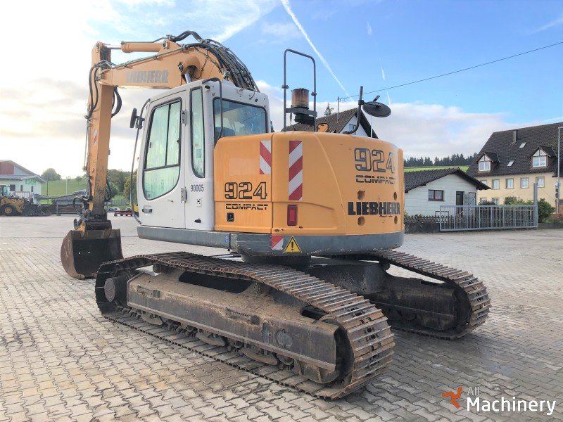 LIEBHERR R924 Tracked excavators #2272