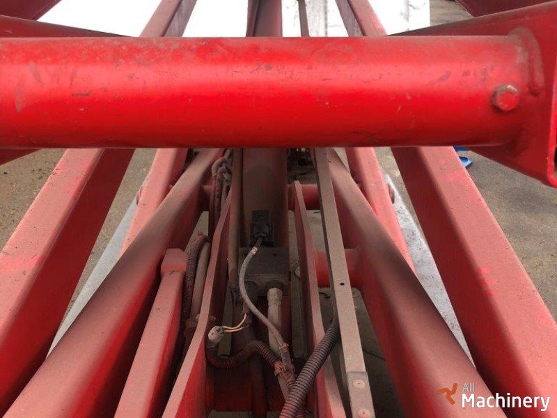 HAULOTTE Compact 8 Scissor lifts (2006 year) #2496