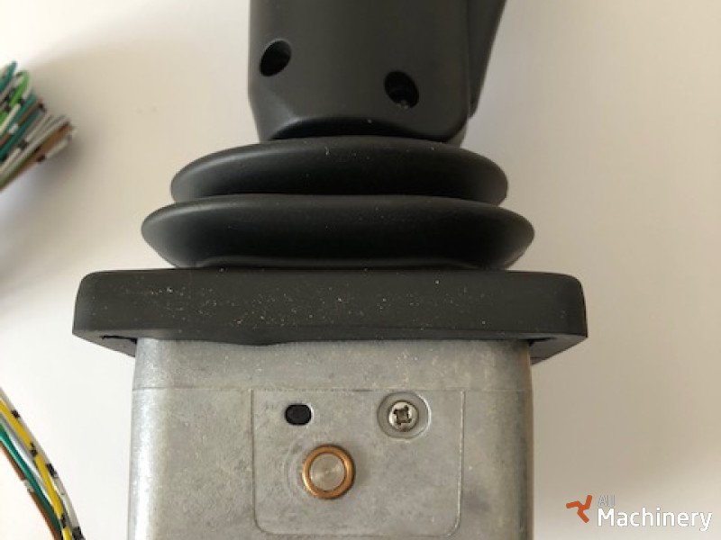 GENIE GENIE T110234 Working platform electric parts (2020 year) #2871