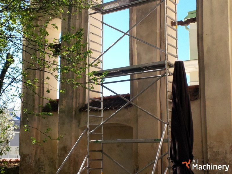 CUSTERS Pastoliai Mobile scaffolds #293