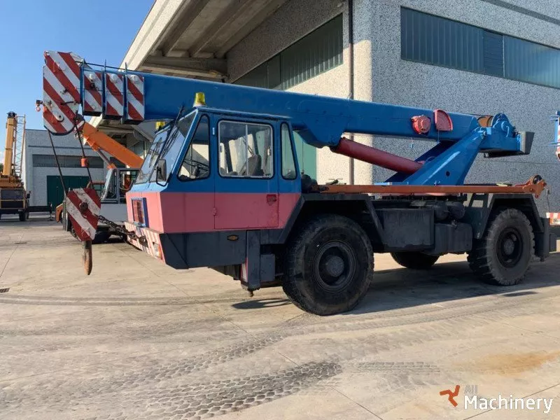 OTHER CORRADINI Mobile cranes (1980 year) #3109
