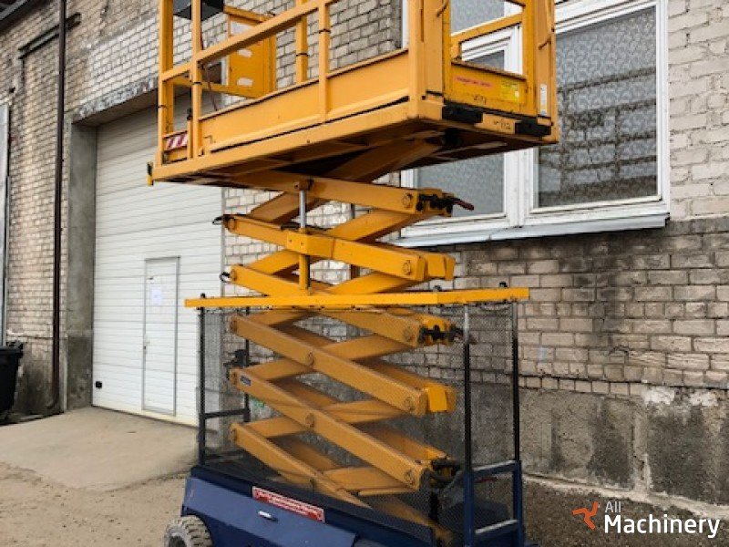 German Standard S88E10 Scissor lifts ID 3624 allmachinery