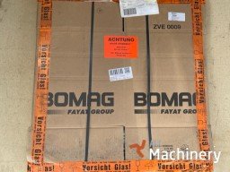 BOMAG 32120431 glass Bulldozer & pipeline cabins and body parts #4146