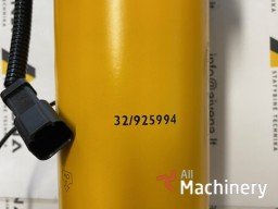 JCB 32/925949 Loader engine and parts #5460