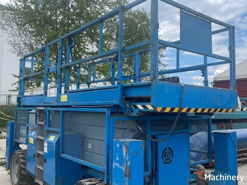 GENIE GS-4390 Scissor lifts for rent (2007 year) #5524