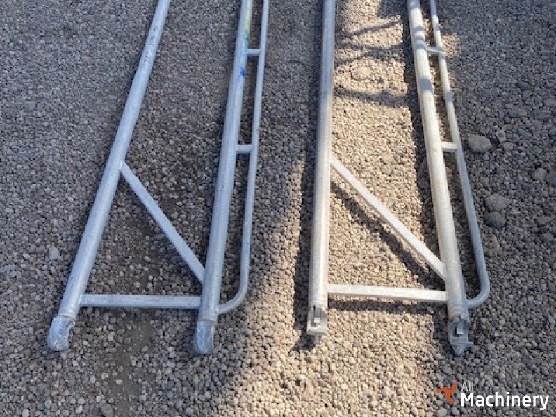 UPRIGHT Mobilus aliuminis bokštelis Mobile scaffolds #5575