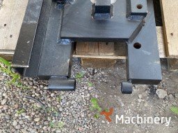 MANITOU Fork frame Cabin & body parts #5606