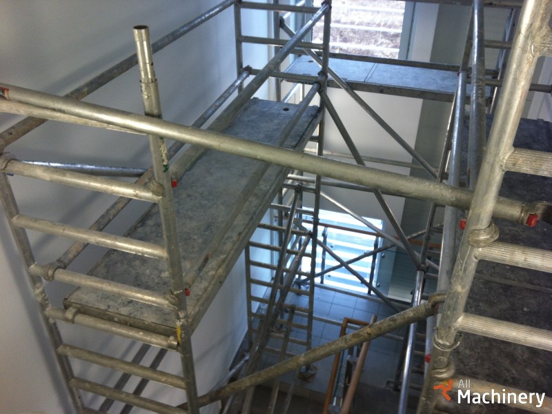 CUSTERS cust1 Mobile scaffolds for rent #59