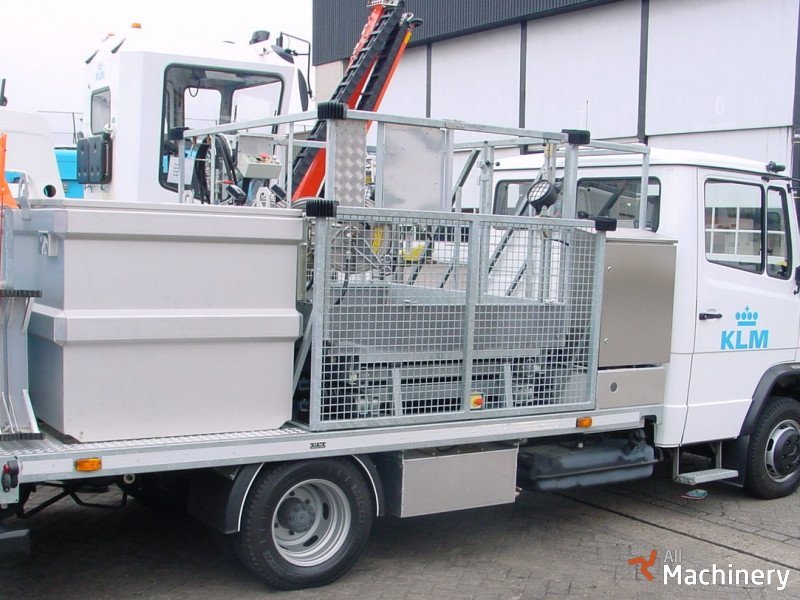 Custers  Work platform oil lorry Truck mounted working platforms (2017 year) #601