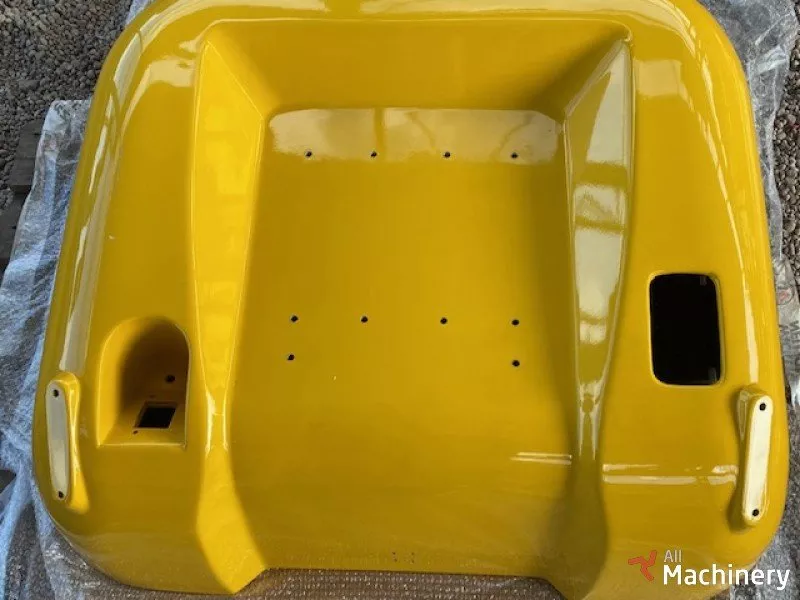 KRAMER 850 variklio dangtis Loader cabins and body parts (2022 year) #6371