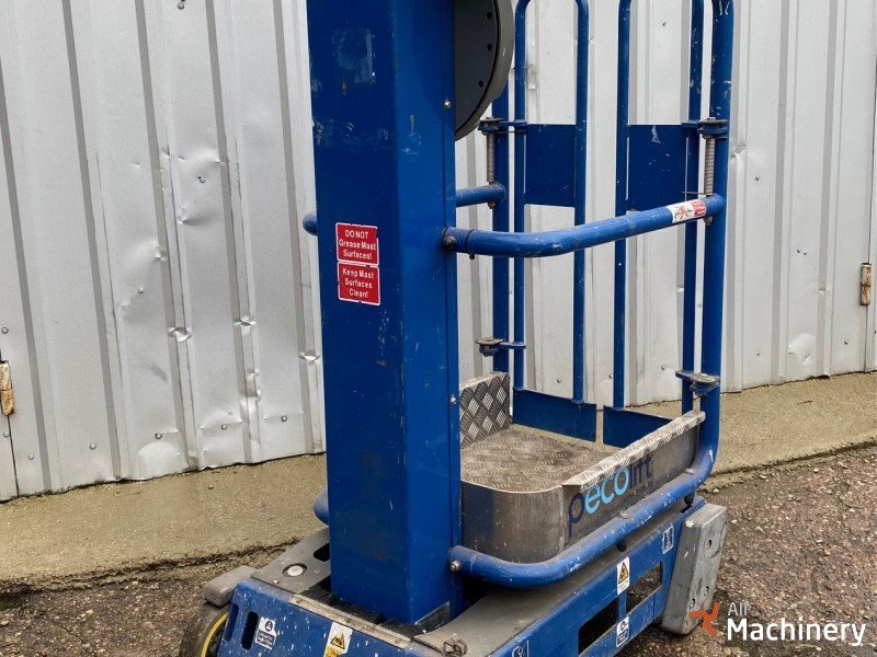 JLG Pecolift Vertical mast lifts #6411