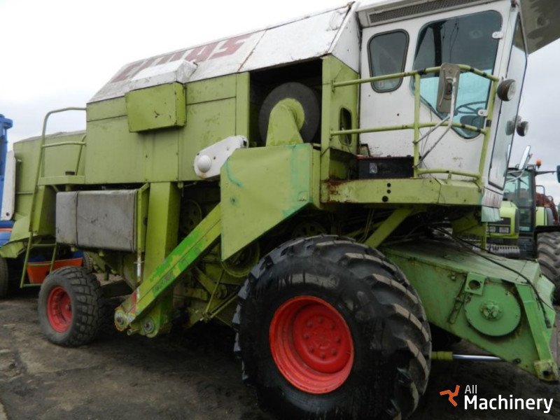 CLAAS DOMINATOR 106 Combine harvesters #644