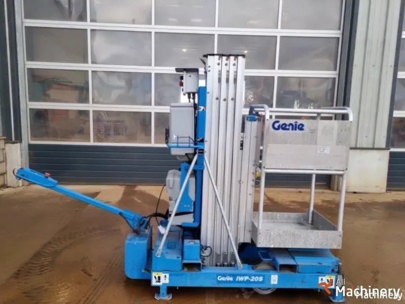 GENIE IWP-20S Vertical mast lifts (2005 year) #6513