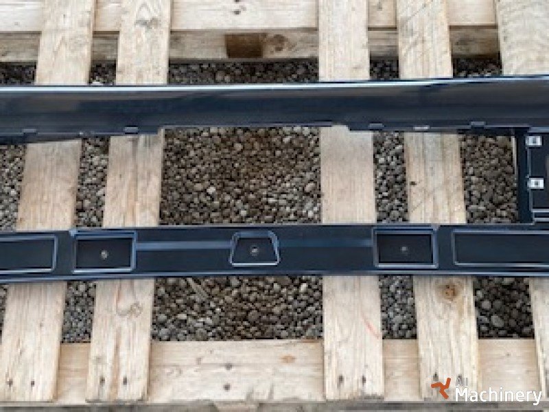 VOLVO FMX Lower Center Grille Electric spare parts for trucks #6665