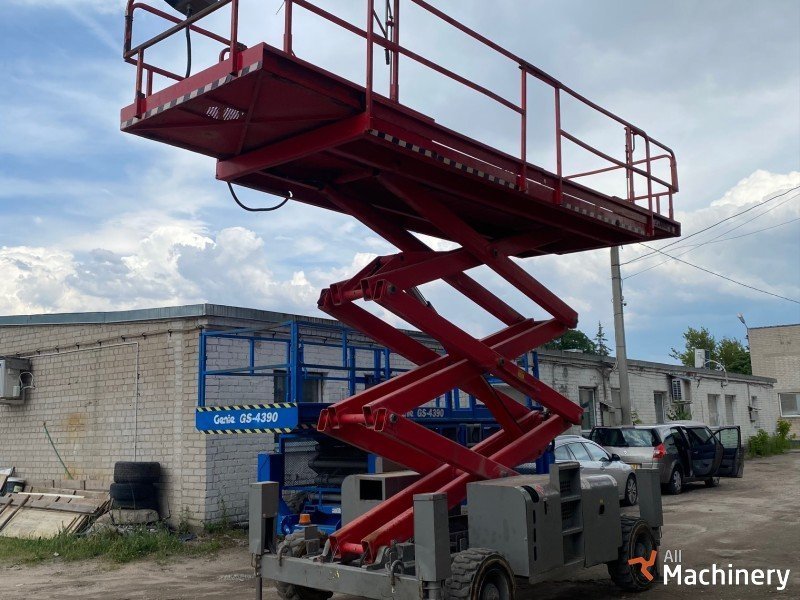 HAULOTTE keltuvų Scissor lifts for rent #7526