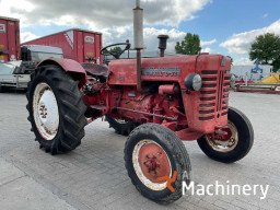 MCCORMICK  Farmall D-324 Mini tractors #7584