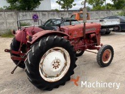 MCCORMICK Farmall D-324 Mini tractors #7599