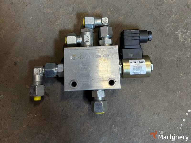 YANMAR Danfoss VS2-10-4-0-00 Hydraulics #7627