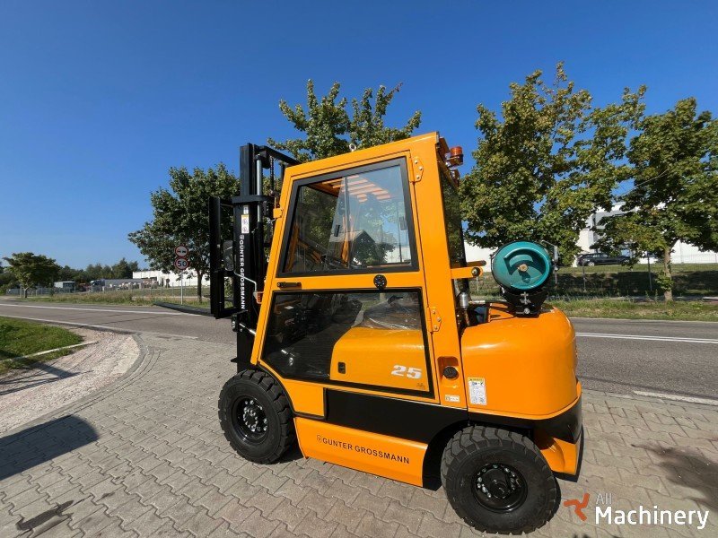 GUNTER GROSSMANN 2.5T 3M LPG CAB Forklifts #8025