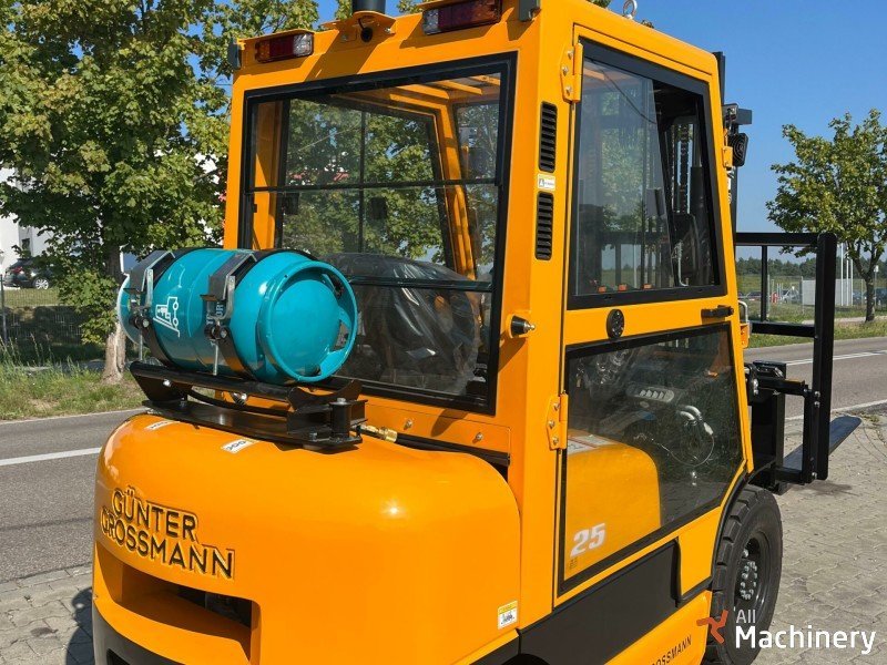 GUNTER GROSSMANN 2.5T 3M LPG CAB Forklifts #8025