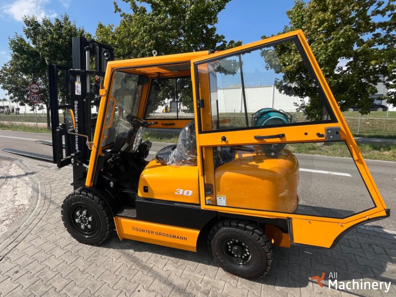 GUNTER GROSSMANN 3T 3M LPG CAB Forklifts #8030