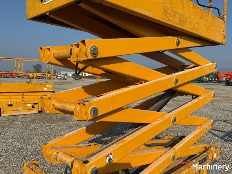 HAULOTTE Compact 10N scissor lift Scissor lifts #8057