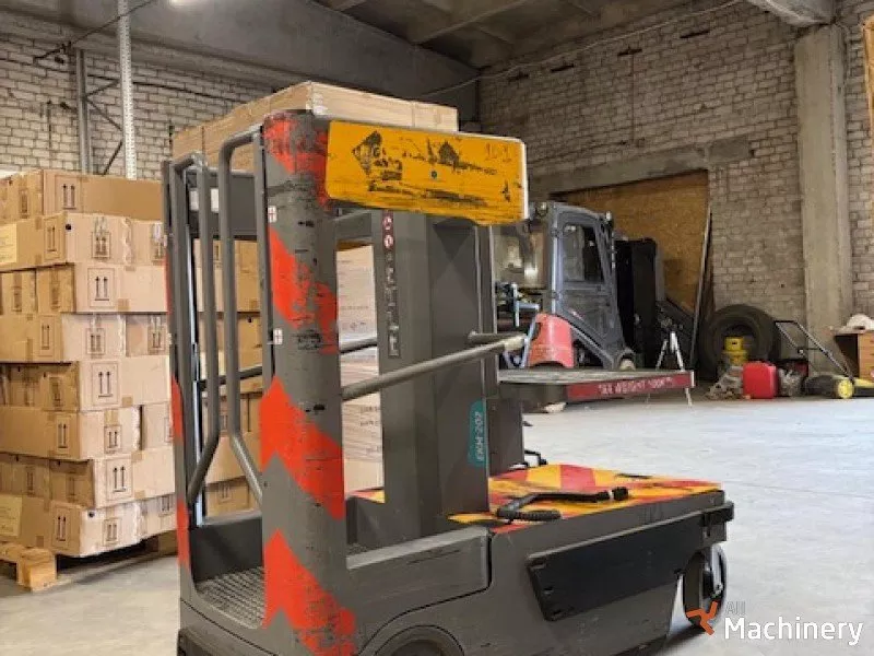 JUNGHEINRICH EKM 202 Vertical order picker Order pickers (2017 year) #8088