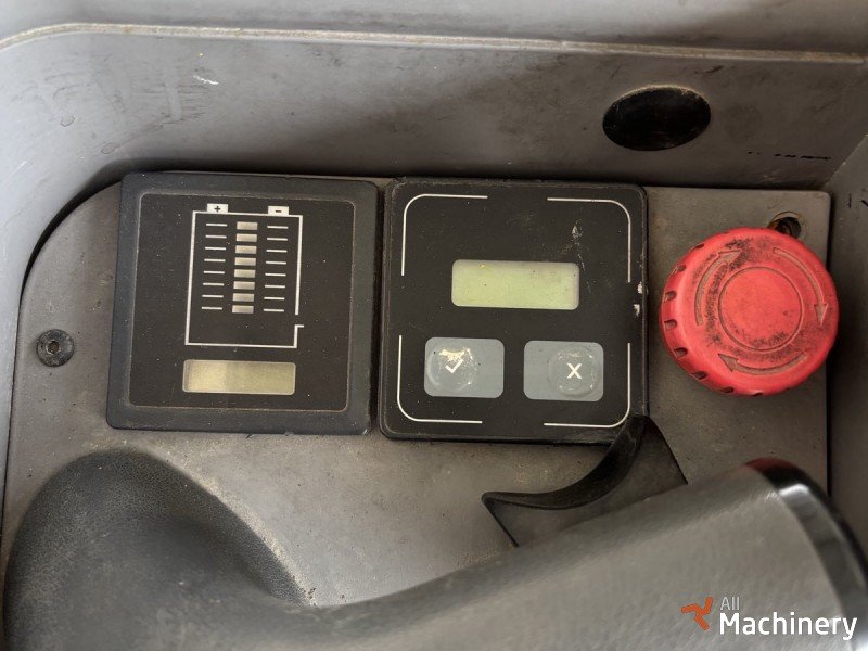 JUNGHEINRICH EKM 202 Vertical order picker Order pickers #8088